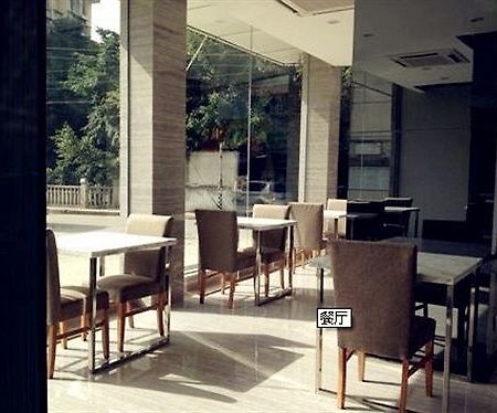 Super 8 Hotel Fuzhou Railway Station West Exterior foto