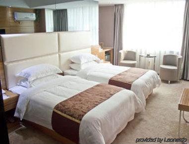 Super 8 Hotel Fuzhou Railway Station West Exterior foto