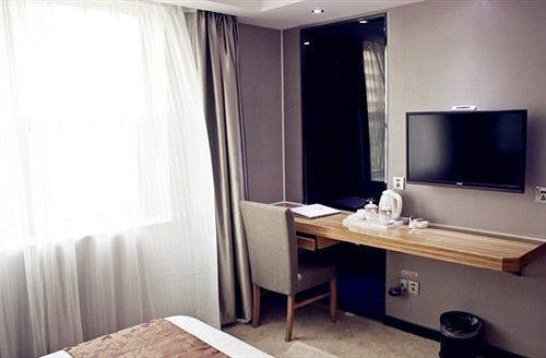 Super 8 Hotel Fuzhou Railway Station West Exterior foto